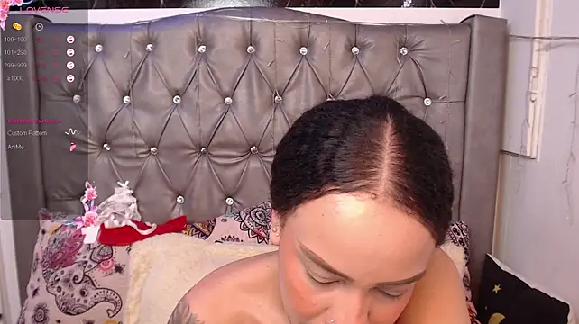 LAILAGUMMY Chat XXX in diretta
