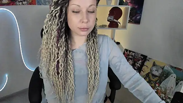 HoneySallyMoore Adlı Modelin Canlı XXX Sohbeti