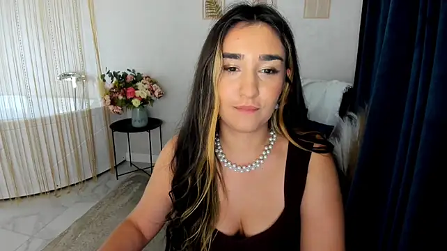 GoldenHeart_1's Live XXX Chat