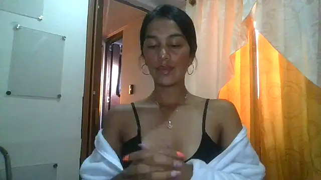 Chat +18 de Juanabrunette7 ao vivo