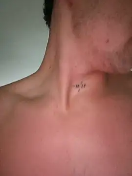 XXX chat uživo modela Cris-h