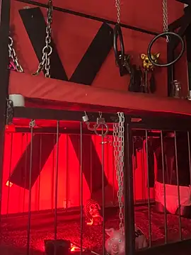 XXX chat uživo modela MistressAndre