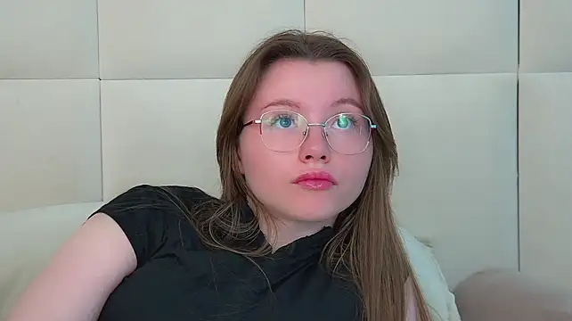 Chat XXX en directo de KeiraAsti