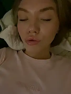 แชท XXX สดของ Lisaaa_Alisa
