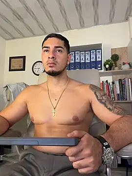 Dimitri_Colleman Adlı Modelin Canlı XXX Sohbeti