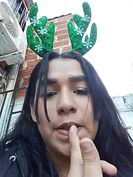 larisa_ella élő XXX-chatje