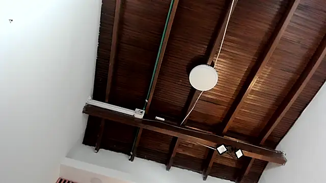 mirandaduboiss Chat XXX in diretta