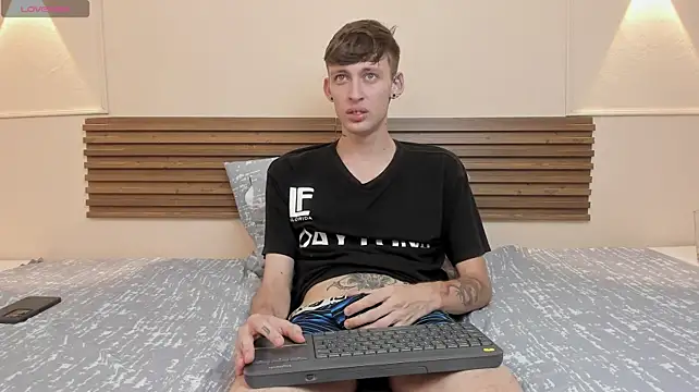 Max_saenz's Live XXX Chat