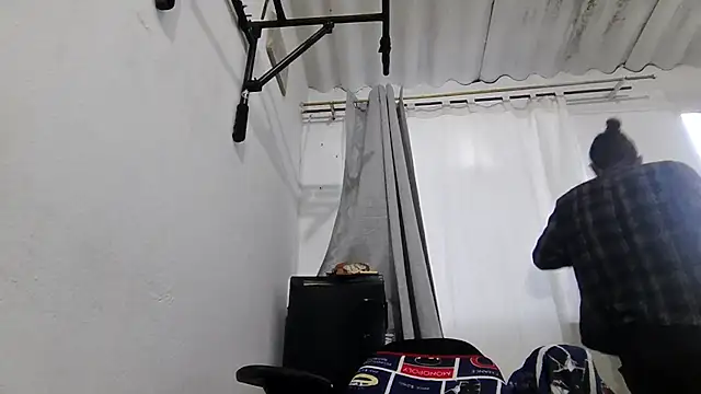 XXX chat uživo modela JBond007BBC
