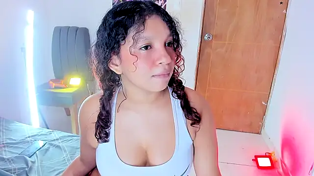 Czat XXX na żywo – Emily_Coper18