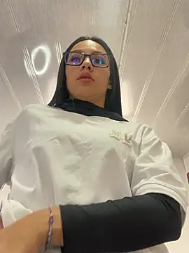 Czat XXX na żywo – Marianahb-e