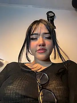 ela_petit 现场XXX聊天