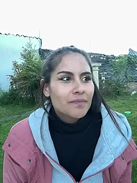Chat +18 de alanis_22 ao vivo