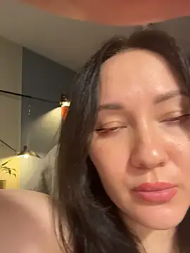 Kiss_My_Bodyn Live XXX chat