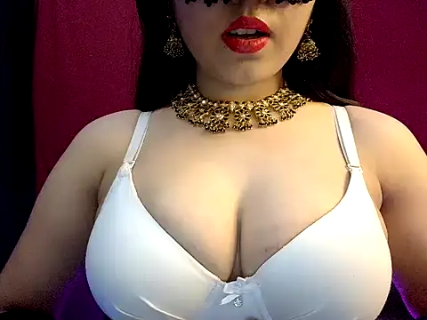 nadia_doll69 Adlı Modelin Canlı XXX Sohbeti