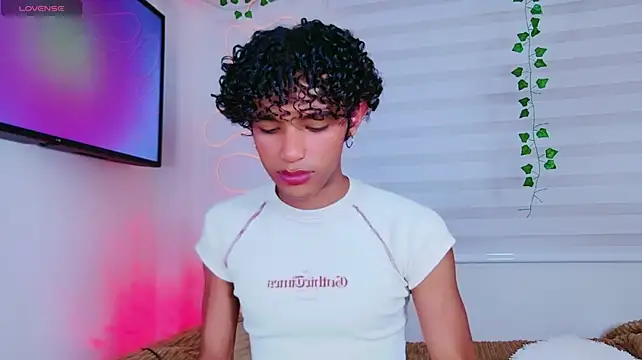 دردشة Aaron_Wiinter الجنسية المباشرة
