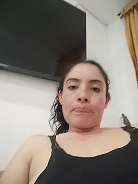 Czat XXX na żywo – Alice_lummy