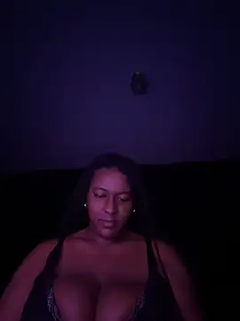 Онлайн чат XXX GirthGoddessCoco