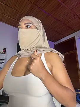 Chat XXX en directo de Yuli_arabic
