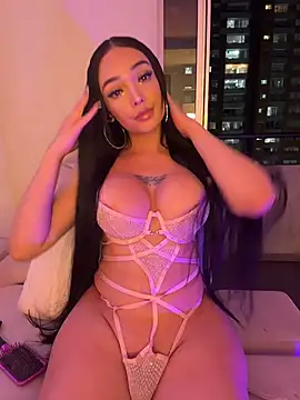 MissKendall Adlı Modelin Canlı XXX Sohbeti