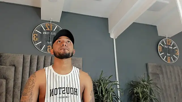 XXX chat uživo modela Robin_Rief
