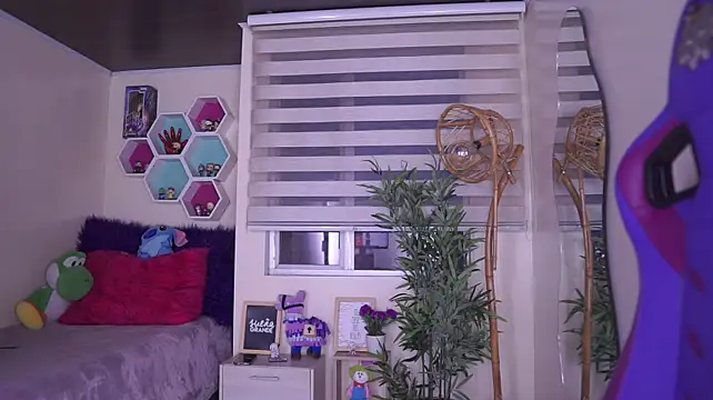 Chat +18 de Rebecah_1 ao vivo