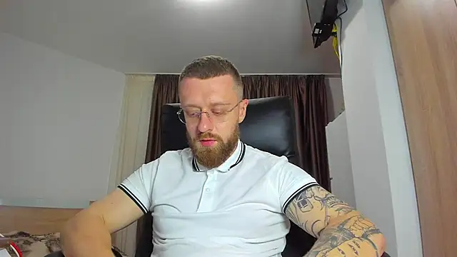Živý XXX chat Findom_guy