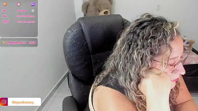 Czat XXX na żywo – alejandra_milf_