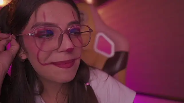 Chat +18 de milly_kenner ao vivo