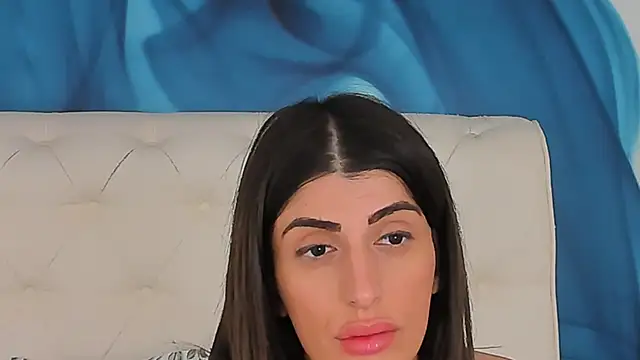 SkinnyDolly's Live XXX Chat