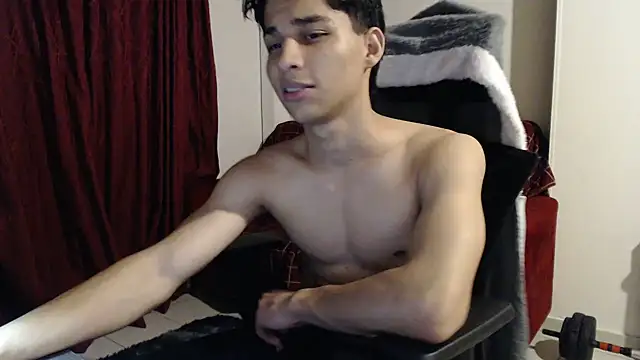 Marck-Pro Live XXX Chat