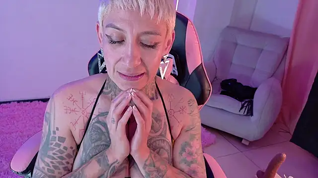 XXX chat uživo modela Everlyn_Sex