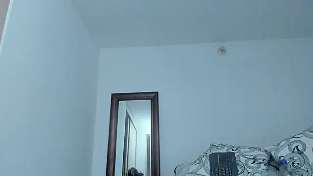 KingLevi01 élő XXX-chatje
