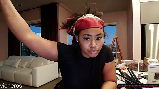 BriannaBrave লাইভ XXX চ্যাট