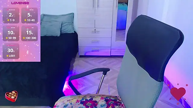 SharonR1 live XXX chat