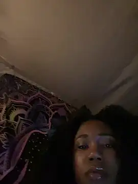 הופעת וובקאם של Ebonythroat777