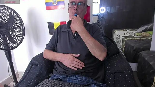 david_holman লাইভ XXX চ্যাট