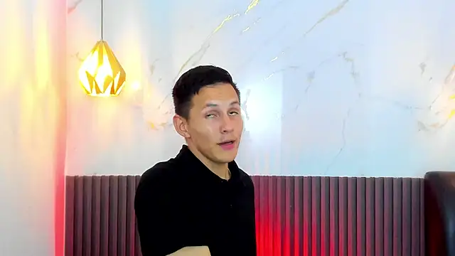 IzanArias Adlı Modelin Canlı XXX Sohbeti