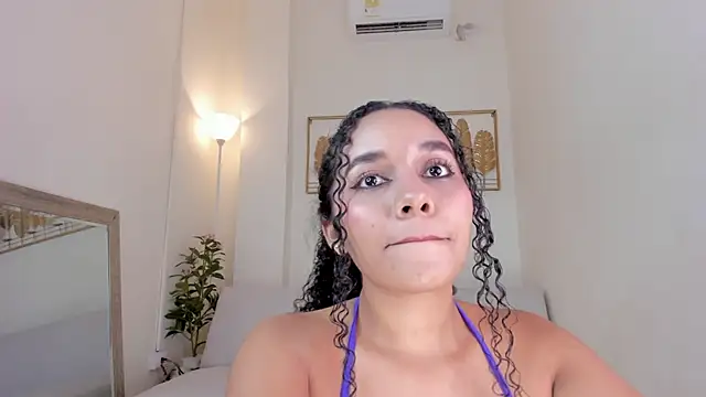 Chat +18 de esther_sofia ao vivo