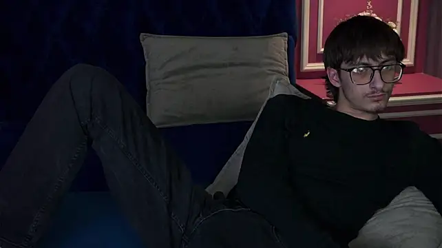 RonBevs Live XXX Chat