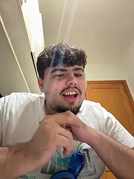 Yannick04 Live XXX-chat