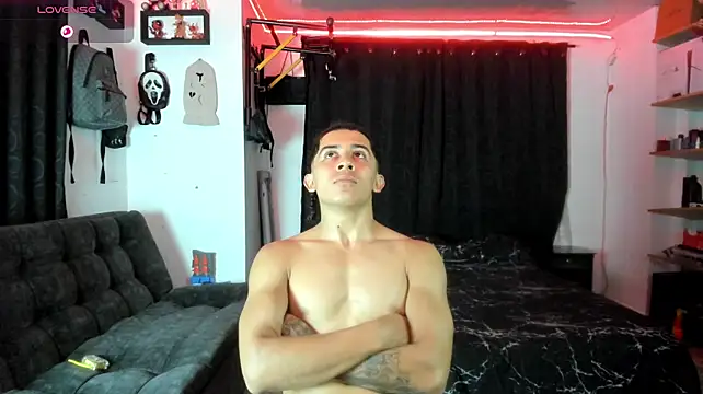 Bradley_Strong Adlı Modelin Canlı XXX Sohbeti