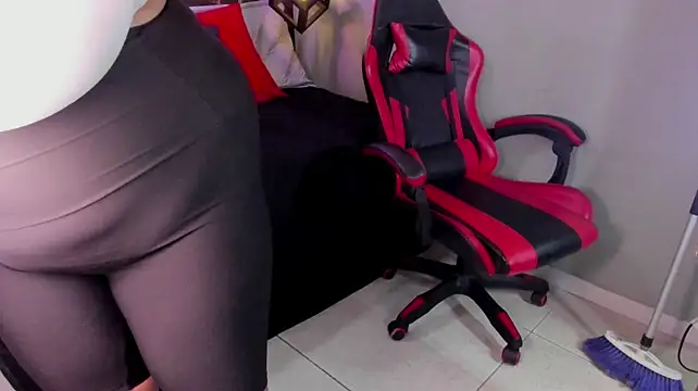 Czat XXX na żywo – Abby_Bakers