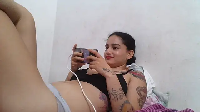girl_tits Adlı Modelin Canlı XXX Sohbeti