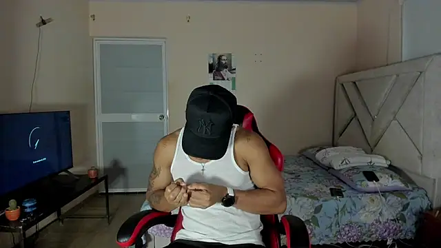 Felipe-ReyesF4 Chat XXX in diretta