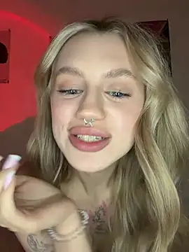 blondiedoll Chat XXX in diretta
