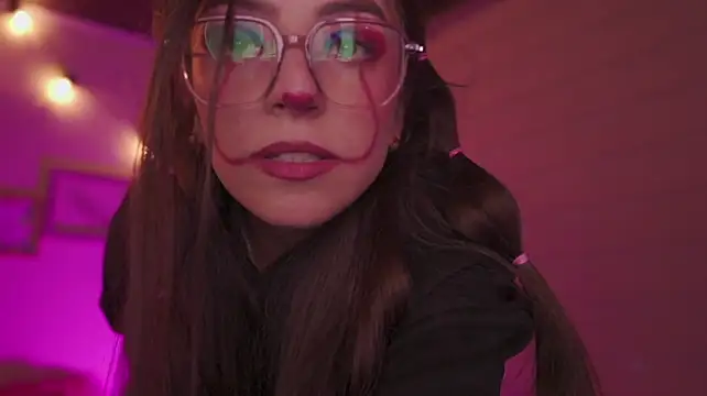 Czat XXX na żywo – milly_kenner