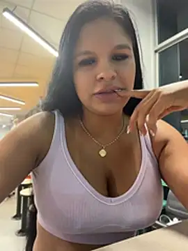 Czat XXX na żywo – Elara_Luxe