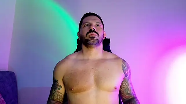 Chat +18 de Pierre_Vidal ao vivo