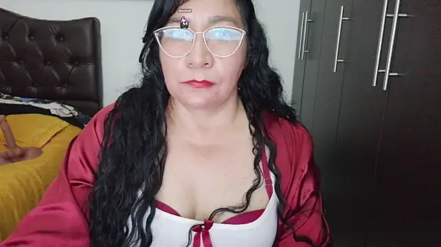 Czat XXX na żywo – Grace_mature_milf
